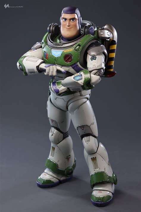 Pixars Buzz Lightyear Goes Infinity Beyond With His Own Hot Toy Kakuchopurei