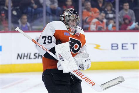 Carter Hart injury: Insider reveals worrying update on Flyers goalie's ...