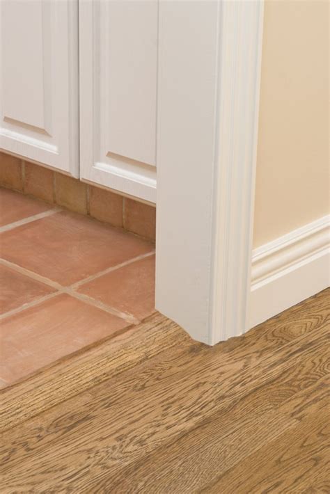 How Much Space Do You Leave for a Laminate Flooring Transition Molding ...