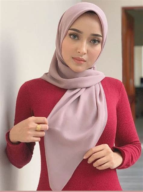 Pin By Binsalam On Hijab Cantikandjilbob Beautiful Hijab Beautiful