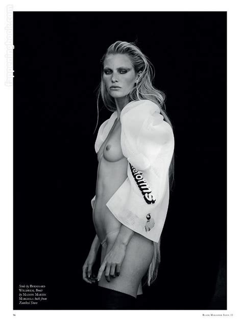 Emily Baker Nude OnlyFans Leaks Fappening FappeningBook