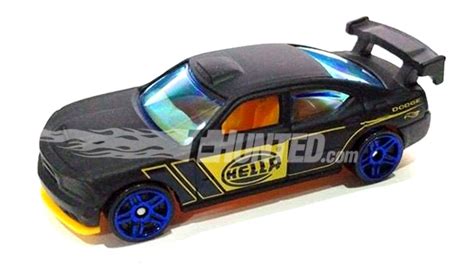 T Hunted Novos packs e a série Camaro 50th da Hot Wheels aparecendo por aí