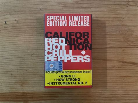RED HOT CHILI PEPPERS CALIFORNICATION SPECIAL EDITION LIMITED RELEASE 1999 Hobbies Toys