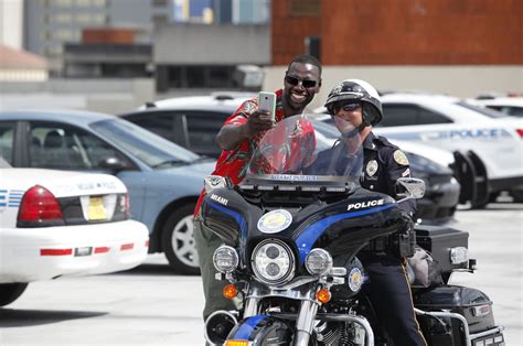 Foto De Omar Sy Infiltrado En Miami Foto Omar Sy Foto 125 De 263