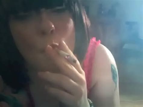 BBW Domme Tina Snua Smoking Superking Cigarettes XVIDEOS