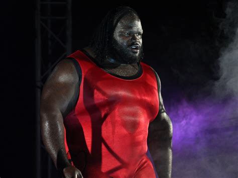 mark henry shares msg horror story  totaled  car   hands