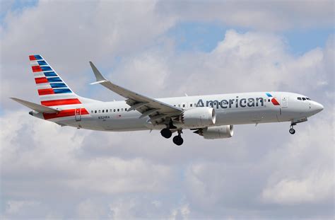 Boeing 737 MAX 8 American Airlines. Photos and description of the plane
