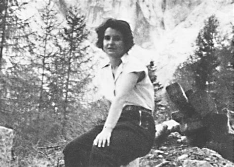 Rosalind Franklins True Role In The Dna Double Helix Breakthrough
