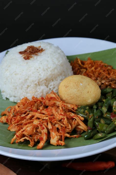 nasi balap puyung est  aliment typique du centre de lombok west nusa