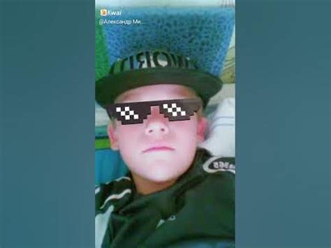 Чел в кепке - YouTube