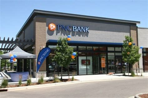 PNC Bank to spend $1B on branches, including in the DC region - WTOP News