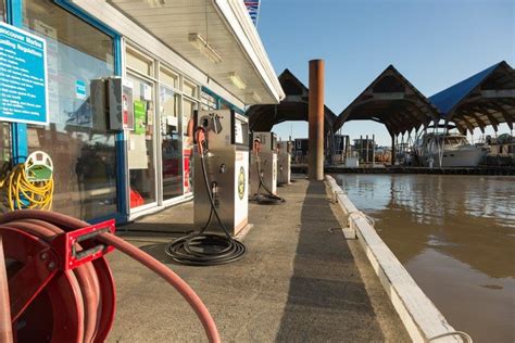 Fuel Dock – Vancouver Marina
