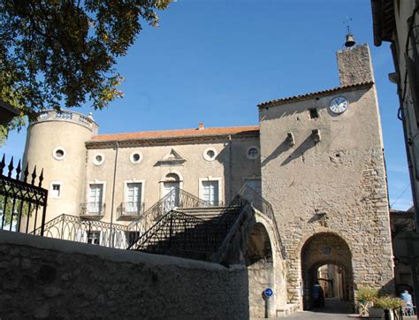 La Tour De Lhorloge De L Zan L Zan C Vennes Tourisme