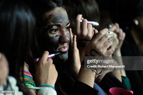 El Canto Del Loco Photos And Premium High Res Pictures Getty Images