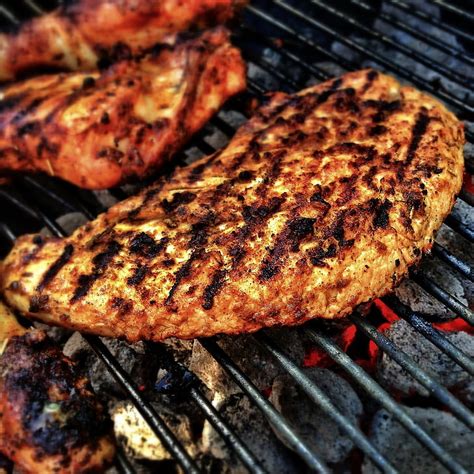 how to know when grilled chicken is done