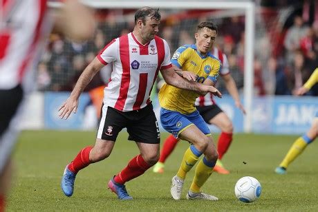 Torquay Uniteds Damon Lathrope Closes Down Editorial Stock Photo