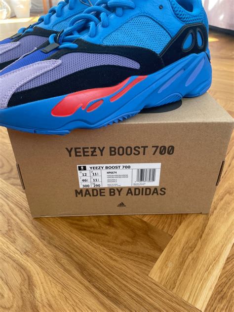 Sneakers Yeezy 700 Hi Res Blue Dbadk Køb Og Salg Af Nyt Og Brugt
