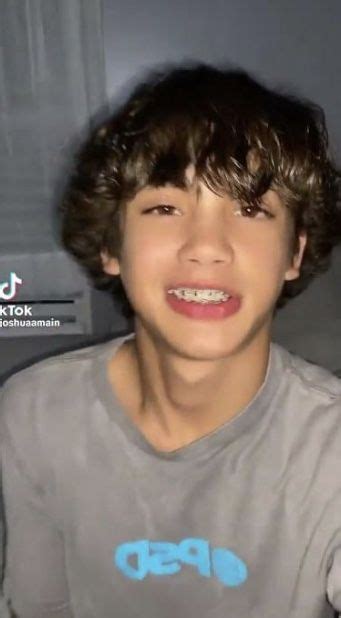 Pin By Kahra Gilley On Quick Saves Cute Blonde Guys Cute White Guys Cute Guy Pics