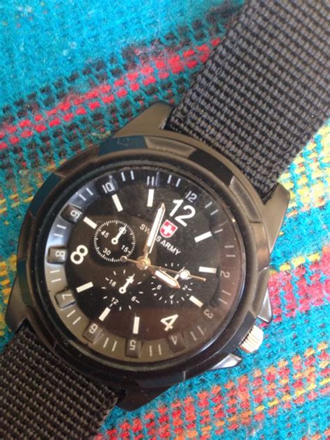 Ответы Mail: Что делают три циферблата в наручных часах Swiss Army