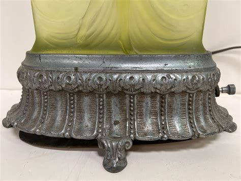 Lot McKee Danse De Lumiere Art Deco Frosted Vaseline Glass Nude Female Figural Boudoir Lamp