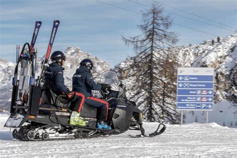 Carabinieri Sulle Piste Per Garantire La Sicurezza