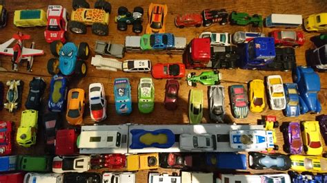 Spielzeugautos über Hot wheel siku Autotransport uvm Gebraucht