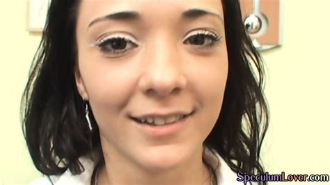 Speculum Beauty Fingers Tight Pussy Before Spreading Lips