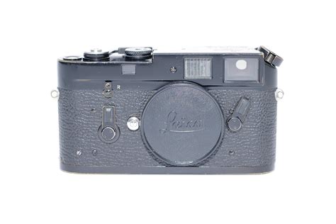 Pre-Owned Leica M4 - Black Paint - CALL FOR PRICE – Ken Hansen New York