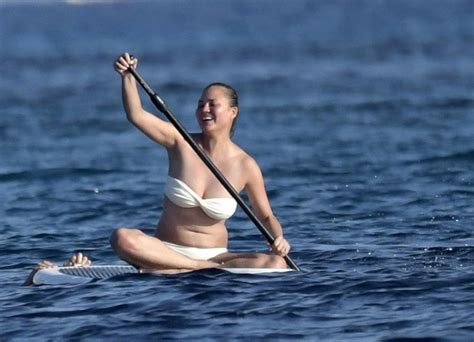 Hot Sexy Devon Haas Bikini Pics