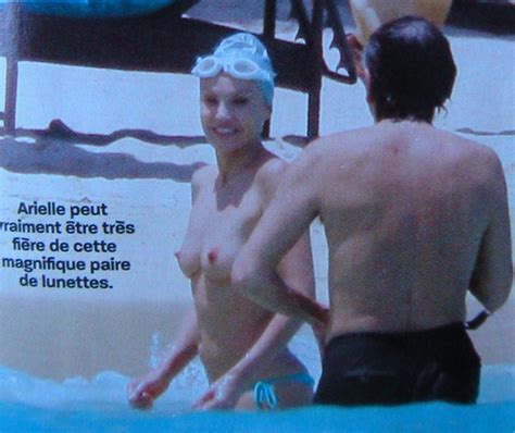 Naked Arielle Dombasle Added 07 19 2016 By Jeff McHappen