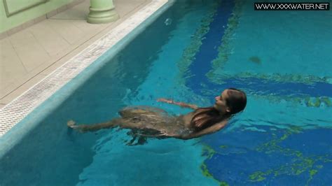 Tiffany Blonde Perfect Round Booty Teen Swims Underwater And Undresses Victoria Summers