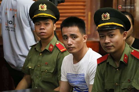 Ngày thứ xét xử Văn Kính Dương và người tình hot girl Ngọc Miu Các bị cáo liên tục quay lại