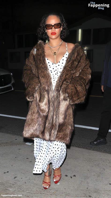 Rihanna Badgalriri Nude The Fappening Photo 8357737 FappeningBook