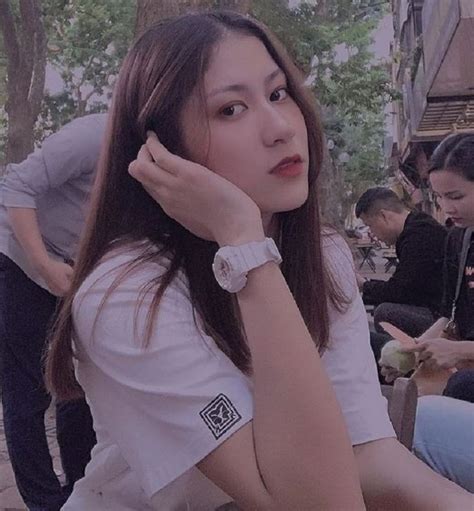 Hot girl Hoàng Thị Kiều Trinh của tuyển Việt Nam xinh tựa hoa khôi sẵn sàng kế tục Phạm Thị Yến