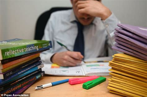 Quarter Of Teachers In England Work A 60 Hour Week Study Daily Mail