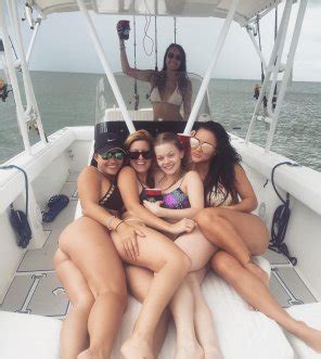 Boating Vacation Fun Leg Vehicle Porn Pic