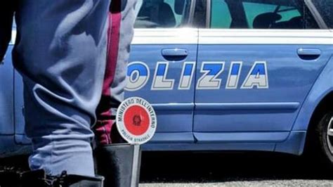 Revenge Porn Voleva Imporle Una Relazione Sequestra E Perseguita Una Donna Arrestato Un