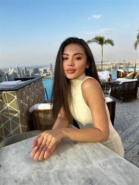 Babe Malina Russian Escort In Dubai