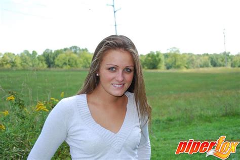 Pictures Of Piper Fox Stripping Naked Outside Porn Pictures XXX Photos Sex Images 3599139