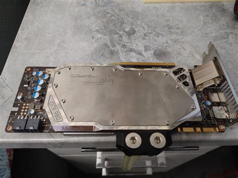 GeForce GTX980 4GB с водяным охлаждением