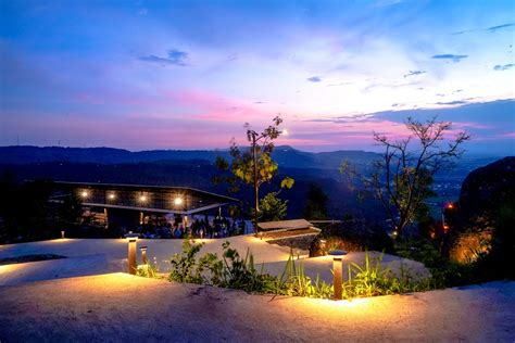 jelajahi keasyikan wisata obelix hills jogja trip  asia