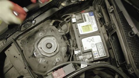 Замена аккумулятора на Mercedez-Benz E class W212 (2009-2016 гг.), C ...