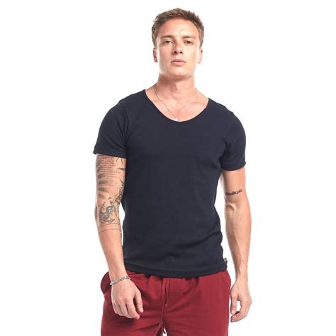 Camiseta Canelada Slim Brohood Masculina Preto Preto