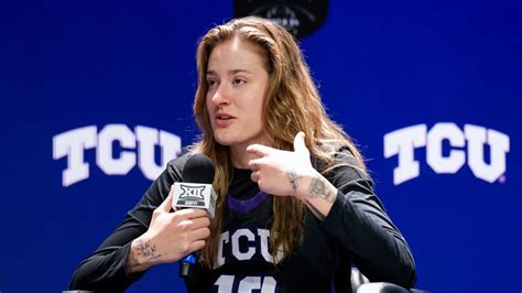 Tate Mcrae Hammersmith Apollo This Gossipy Bikini Clad Songstress Is The Perfect Pop Star For