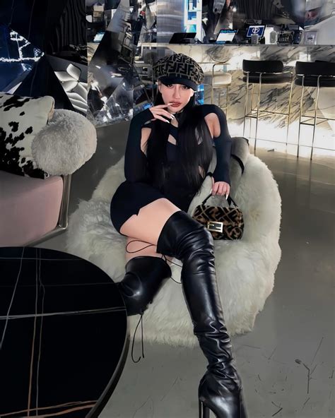 Meo Meo C U Hot Girl Huy N Tho I G N N M Ch A H T Sang D N T Nh Ph I G I L Bi U T Ng