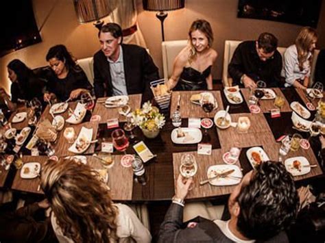 etiquette  tips    perfect dinner party guest