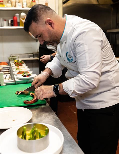 Erhan Önel: Turkish Chef, Culinary Champion, And Social Media Star