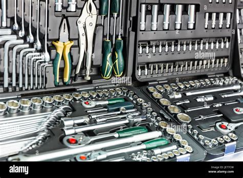 Car Mechanic Tools And Equipment