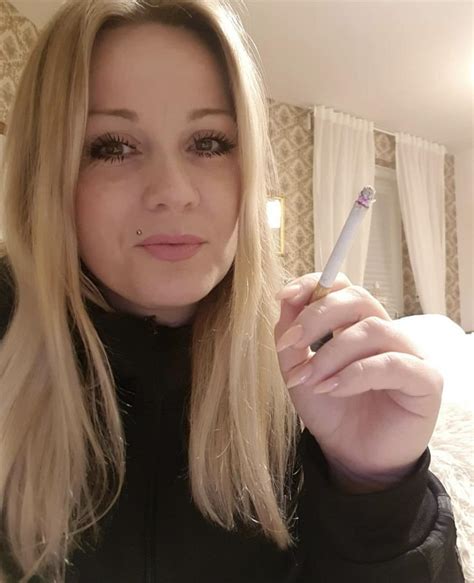 Relaxing At Home Rauchen Porno Hot Sex Photos