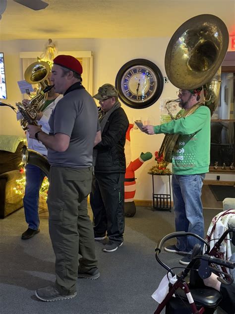 Kittanning Firemen’s Band performs Christmas carols | News